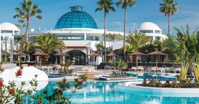 Boek  Hotel Elba Lanzarote Royal Village Resort in de plaats Playa Blanca op Lanzarote voor 2026