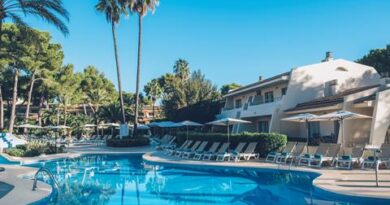 Boek Hotel Iberostar Waves Pinos Park in de plaats Font De Sa Cala op Mallorca voor 2026