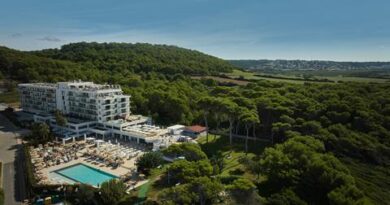 vakantie boeken voor 2026 naar Hotel TUI BLUE Victoria Menorca - Santo Tomás - Menorca